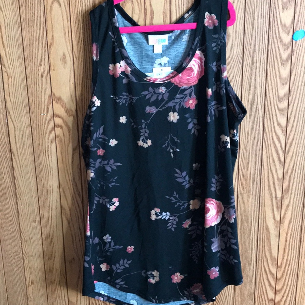 Women’s large tank